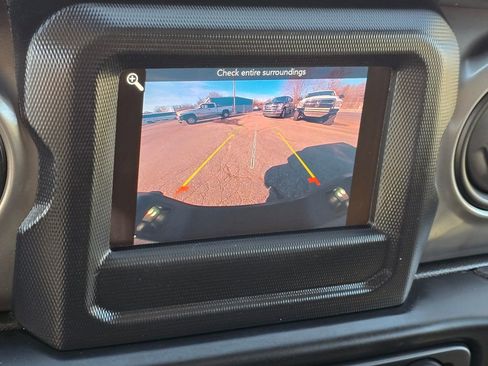 Used 2020 Jeep Gladiator Sport w/ Quick Order Package 24S image 5