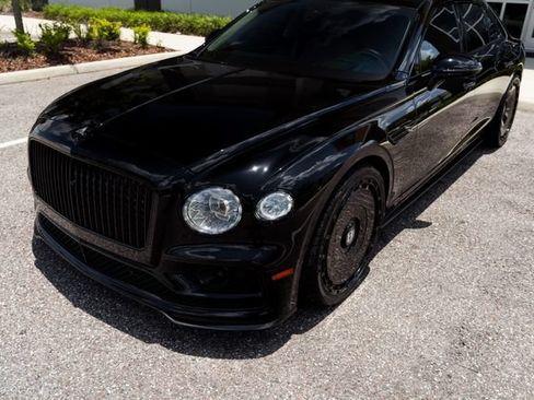 Used 2023 Bentley Flying Spur Azure AWD/4WD image 9