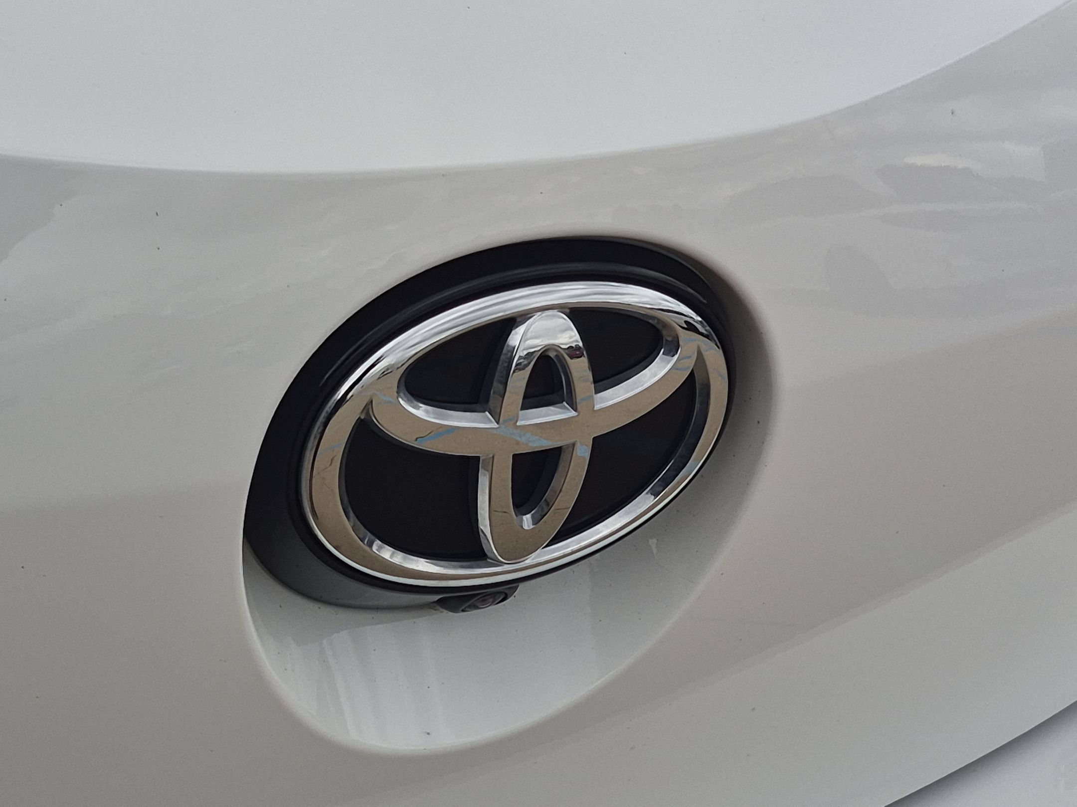 Used 2024 Toyota Corolla SE w/ SE Package FWD image 25