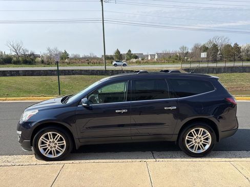 Used 2015 Chevrolet Traverse LT w/ Style and Technology Package image 5