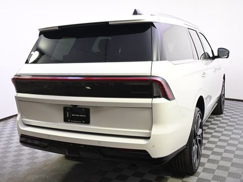 New 2026 Lincoln Navigator Black Label AWD/4WD image 6