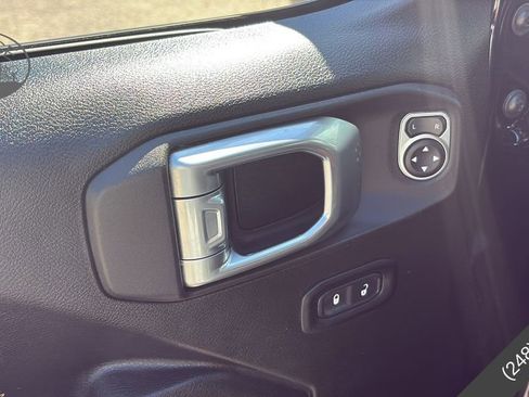 Used 2022 Jeep Wrangler Unlimited Sport image 6