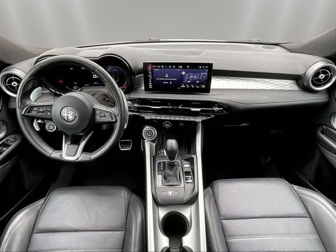 Used 2024 Alfa Romeo Tonale Veloce AWD/4WD image 7