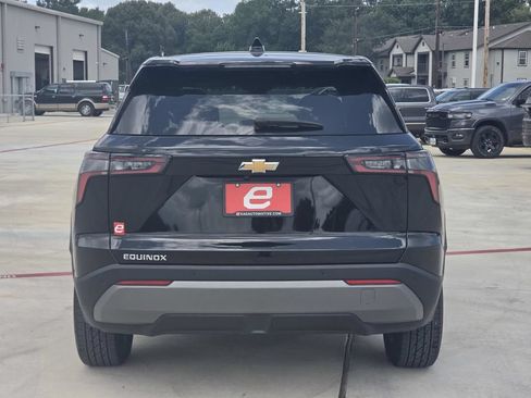Used 2026 Chevrolet Equinox LT FWD image 7