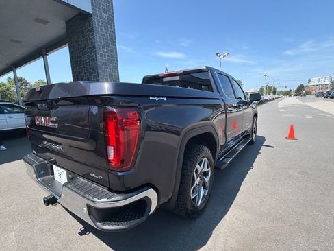 Used 2022 GMC Sierra 1500 SLT w/ SLT Premium Plus Package AWD/4WD image 6