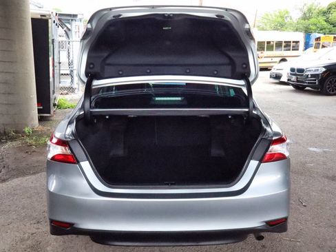 Used 2020 Toyota Camry LE FWD image 57