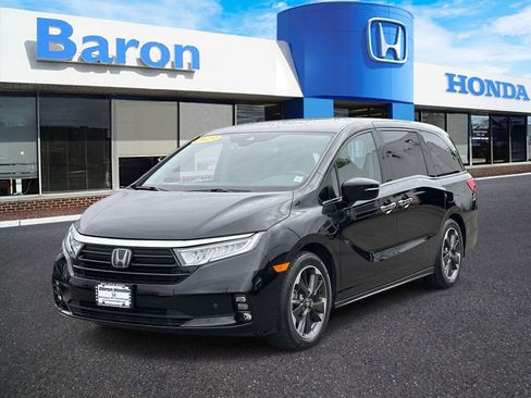Used 2023 Honda Odyssey Elite image 2