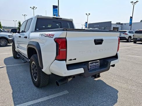 Used 2024 Toyota Tacoma TRD Off-Road w/ TRD Off Road Upgrade Package AWD/4WD image 8