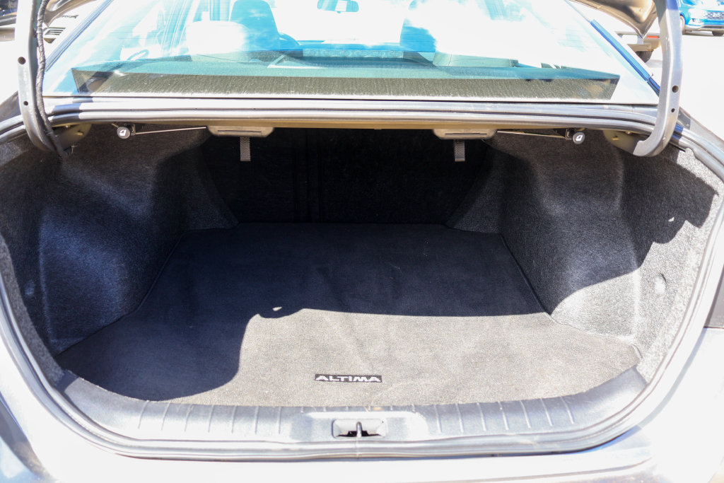 Used 2024 Nissan Altima 2.5 SV FWD image 25