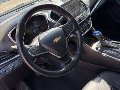 Used 2018 Chevrolet Volt Premier FWD image 8