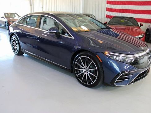 Used 2023 Mercedes-Benz EQS 580 4MATIC Sedan image 46