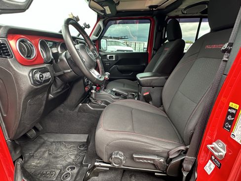 Used 2021 Jeep Gladiator Rubicon w/ Cold Weather Group image 27