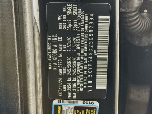 Used 2025 Kia Telluride S FWD image 40