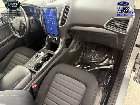 Certified 2022 Ford Edge SE w/ Black Appearance Package AWD/4WD image 18