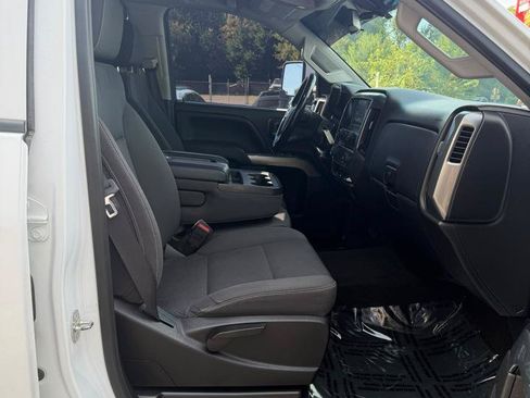 Used 2018 Chevrolet Silverado 2500 LT AWD/4WD image 19