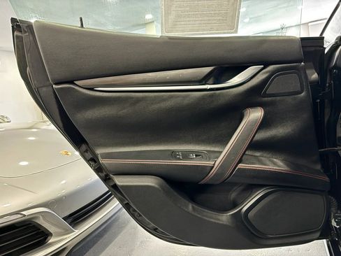Used 2017 Maserati Ghibli RWD image 40