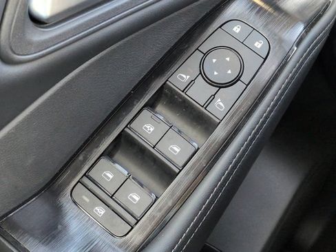 Used 2025 Nissan Rogue SV FWD image 21