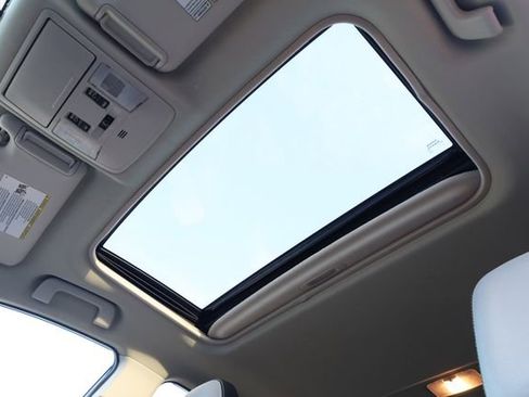 Used 2016 Toyota RAV4 XLE image 27