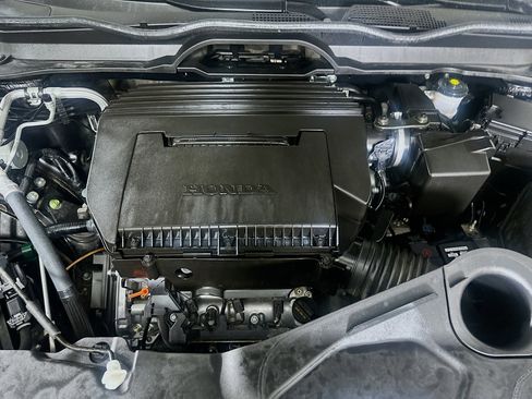 Used 2024 Honda Pilot TrailSport image 33