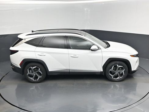 Used 2022 Hyundai Tucson Limited w/ Cargo Package FWD image 13
