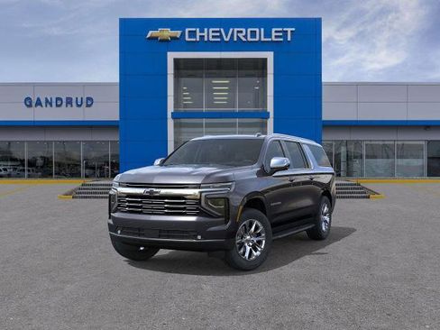 New 2026 Chevrolet Suburban Premier image 32