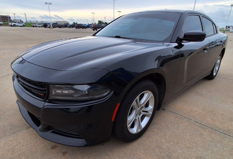 Used 2020 Dodge Charger SXT RWD image 4