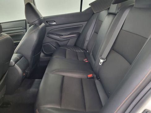 Used 2019 Nissan Altima 2.5 SR w/ SR Premium Package image 14