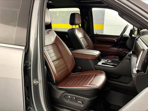 Certified 2024 GMC Sierra 2500 Denali Ultimate image 9