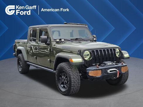 Used 2021 Jeep Gladiator Sport AWD/4WD image 1