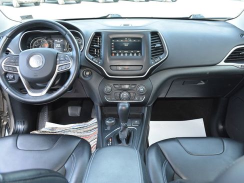 Used 2020 Jeep Cherokee Latitude Plus w/ Cold Weather Group image 15