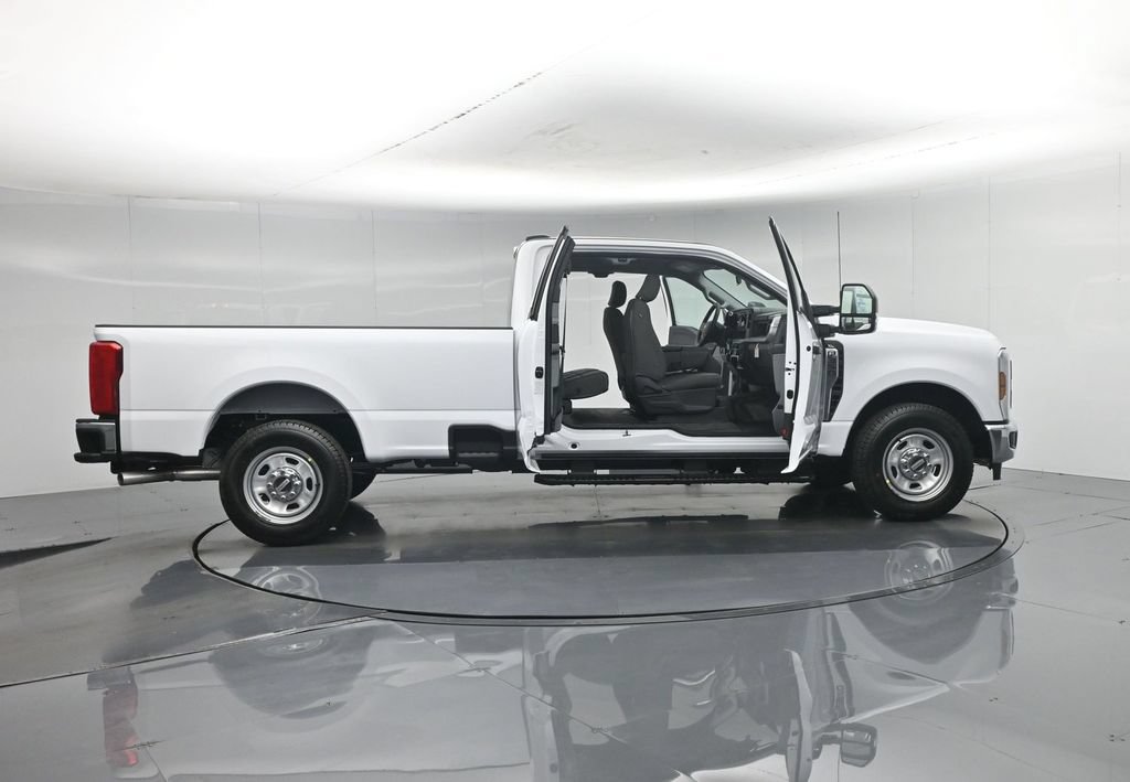 New 2026 Ford F350 XL w/ XL Chrome Package RWD image 4