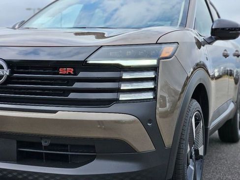 New 2026 Nissan Kicks SR image 7