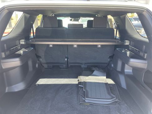 Used 2025 Toyota 4Runner SR5 image 27