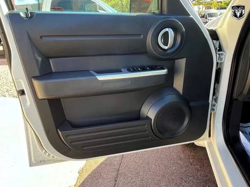Used 2007 Dodge Nitro R/T RWD image 20