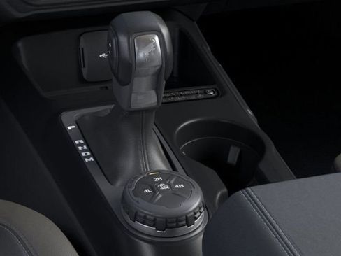 New 2025 Ford Bronco Outer Banks AWD/4WD image 19