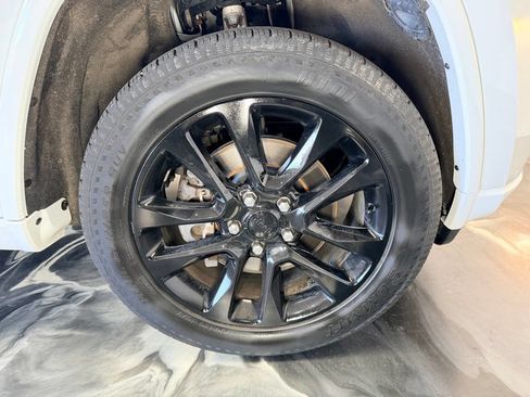 Used 2021 Jeep Grand Cherokee Laredo X AWD/4WD image 24