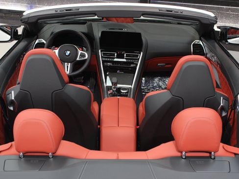 Used 2025 BMW M8 Competition w/ M Carbon Exterior Package AWD/4WD image 40