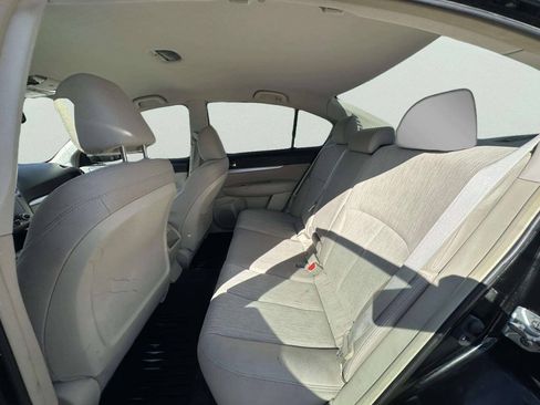 Used 2014 Subaru Legacy 2.5i Premium AWD/4WD image 18