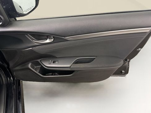 Used 2018 Honda Civic EX image 33