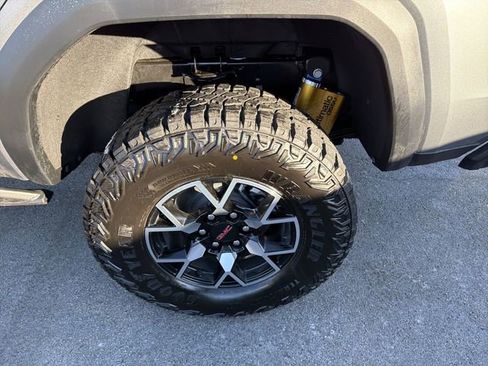 New 2026 GMC Canyon AT4X AWD/4WD image 9