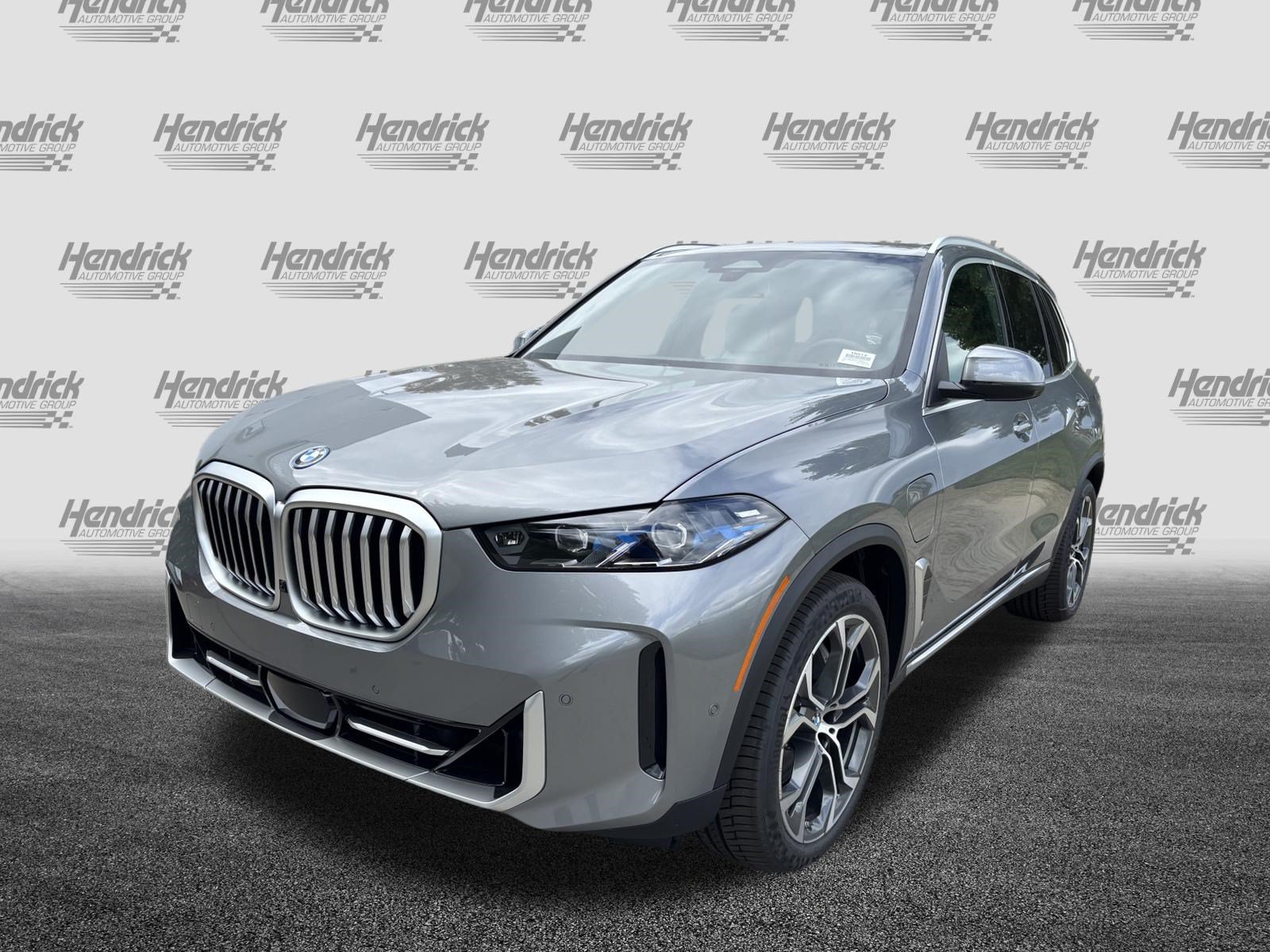 Certified 2026 BMW X5 xDrive50e w/ Premium Package AWD/4WD image 5