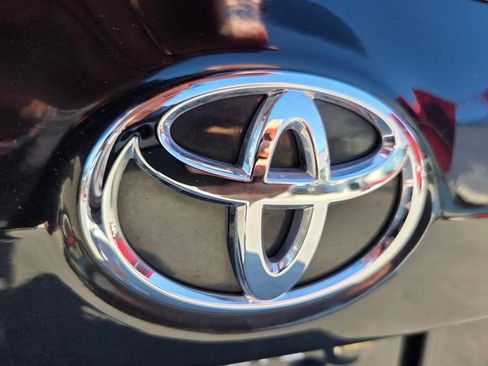 Used 2019 Toyota Corolla XSE image 14