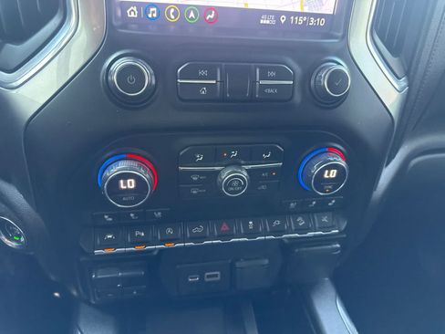 Used 2019 Chevrolet Silverado 1500 LTZ w/ LTZ Premium Package AWD/4WD image 27
