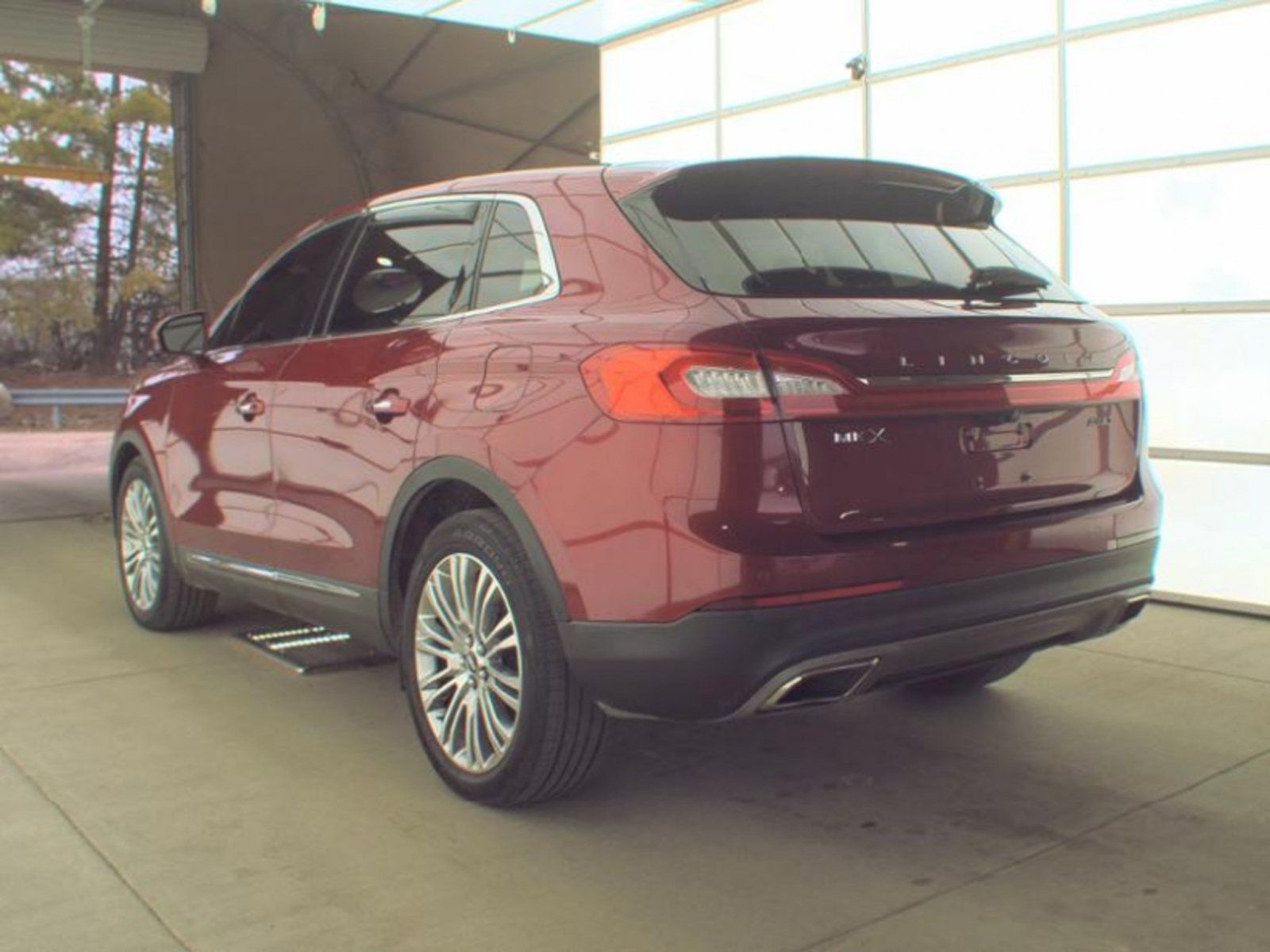 Used 2018 Lincoln MKX Reserve w/ Lincoln MKX Climate Package AWD/4WD image 7