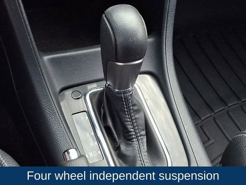 Used 2015 Subaru Crosstrek 2.0i Limited image 11