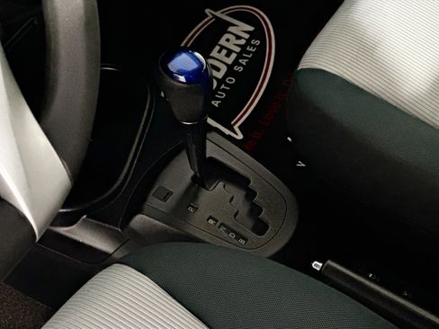 Used 2016 Toyota Prius C Two image 25