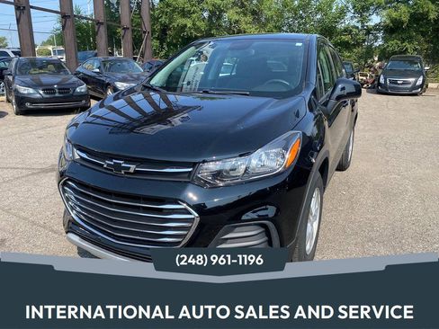 Used 2021 Chevrolet Trax LS FWD image 1