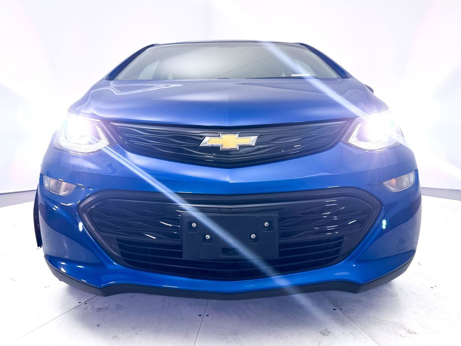 Used 2020 Chevrolet Bolt LT FWD image 1