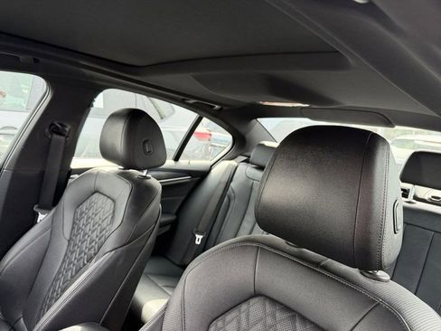 Used 2023 BMW 530i w/ M Sport Package image 17