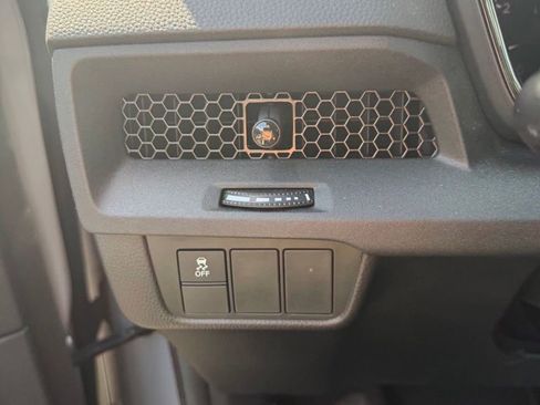 Used 2023 Honda CR-V LX image 13